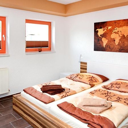Ferienwohnung Familie Leinweber Waren  Esterno foto